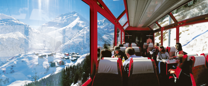 wagon panoramique train Glacier Express Suisse