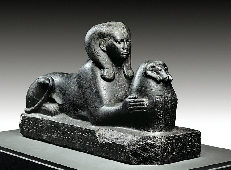 Le sphinx de Chépénoupet II exposition « Pharaon des Deux Terres » au musée du Louvre