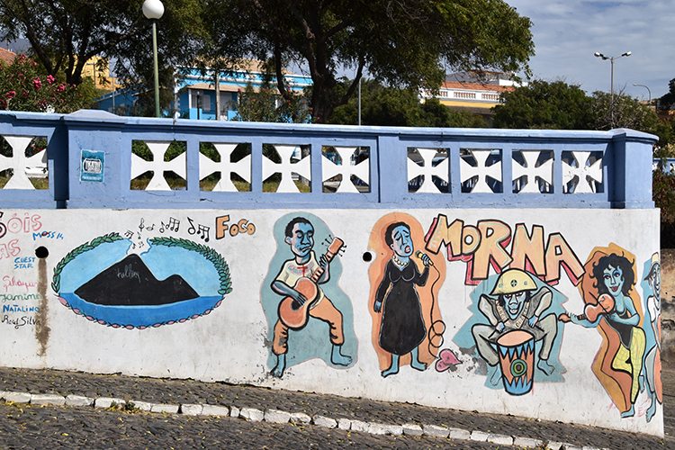 À São Filipe, sur l'île de Fogo au Cap-Vert Fresques murales arts et vie