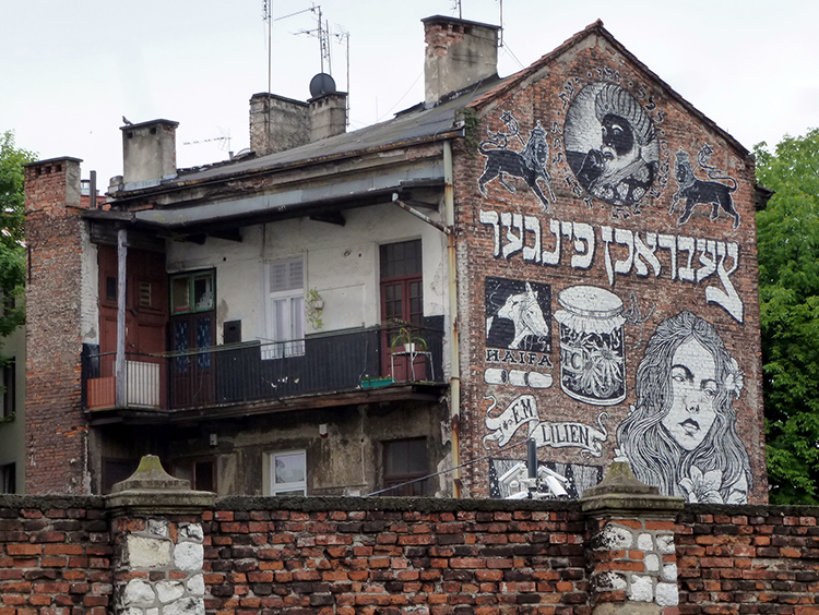 Dans le quartier juif de Kazimierz, à Cracovie, en Pologne fresque murales