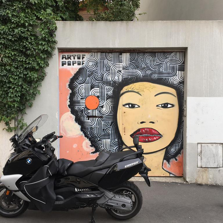 Dans les rues de Montreuil, en France  street art