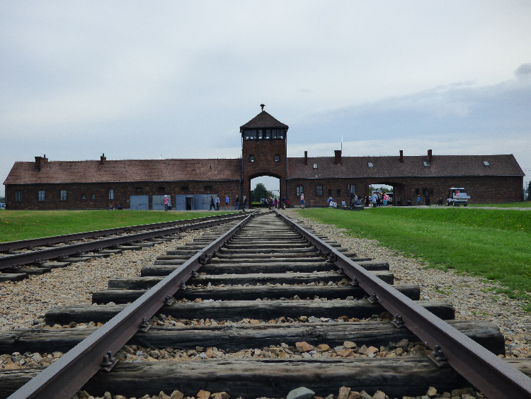 Pologne Voyage Arts et vie Auschwitz Birkenau camp de concentration 