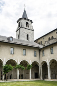 cloître Chambéry histoire couvent franciscain 