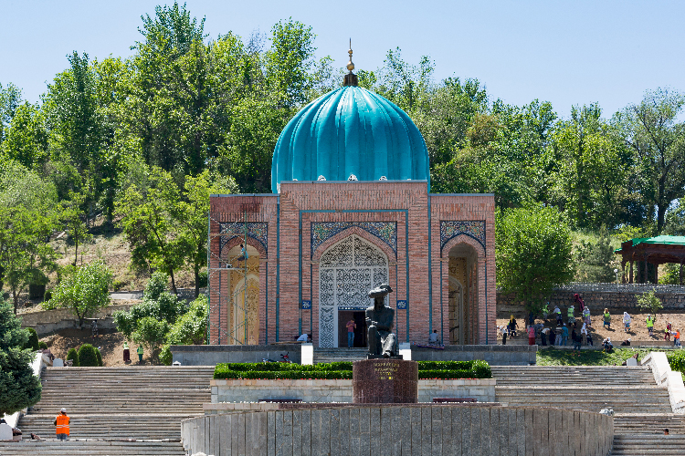 Le memorial de Babur, à Andijan