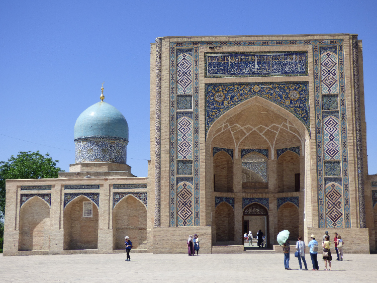 La medersa Barak Khan, à Tachkent