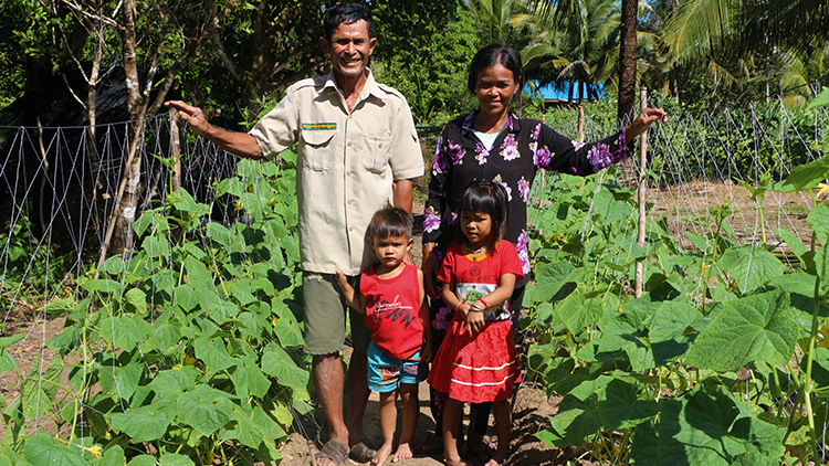 Projet Anourok au Cambodge
famille dans la nature