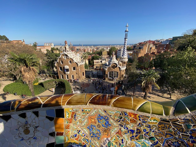 Le parc Güell de Gaudí, de style moderniste catalan, à Barcelone