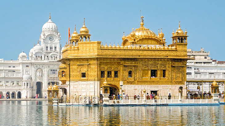 Le temple d’Or, sanctuaire sikh, à Amritsar