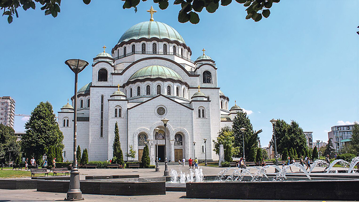 Vue sur l’église Saint-Sava de Belgrade